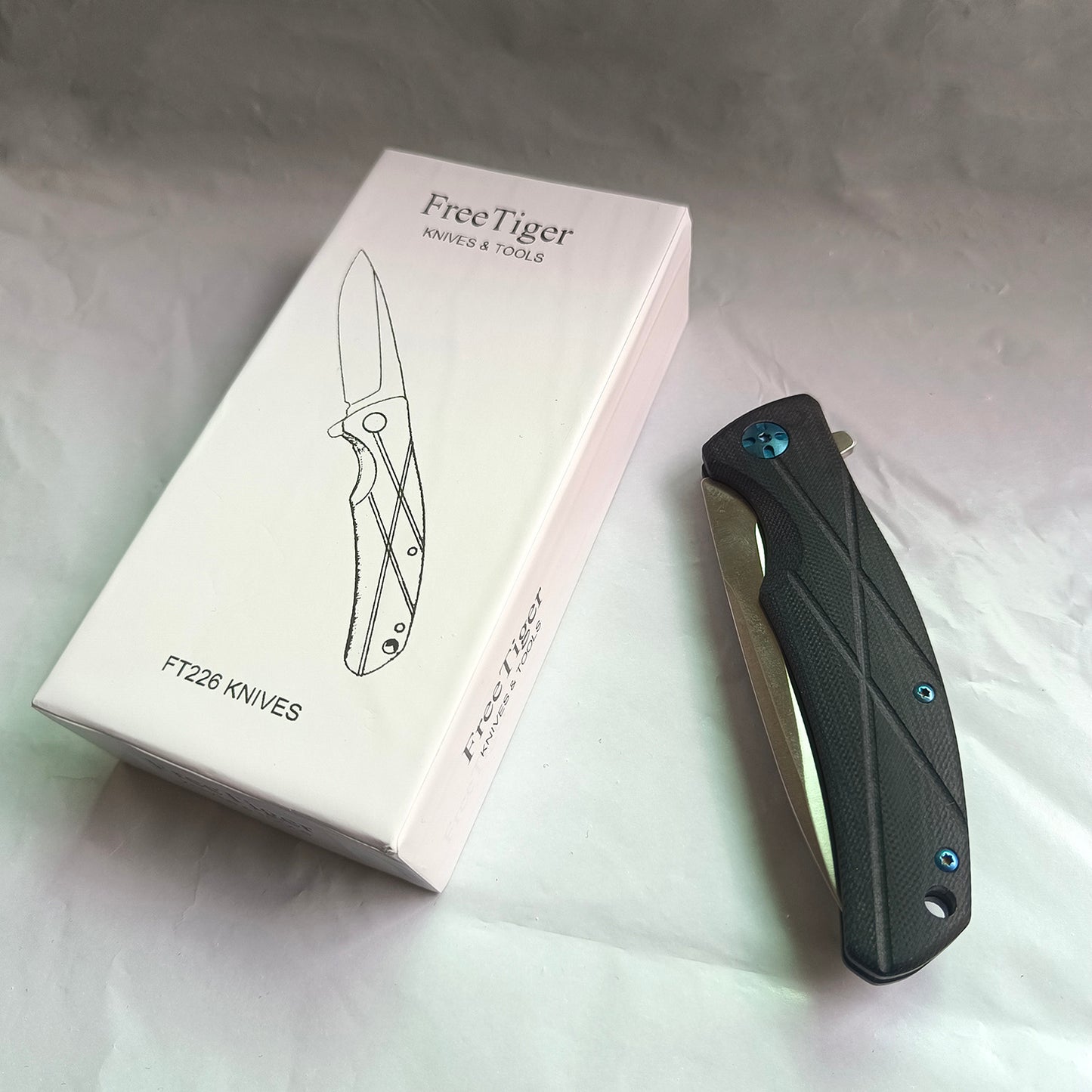 FreeTiger FT226 Folding Knife with D2 Blade G10 Handle